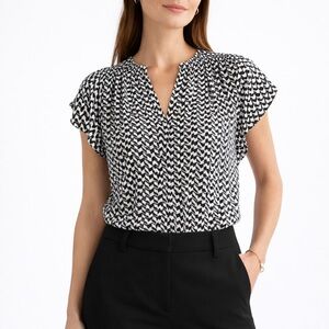White House Black Market Black & White Geometric Flutter Sleeve Blouse